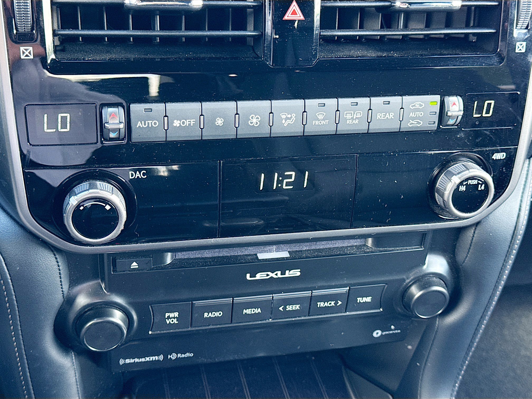 Used 2023 Lexus GX 460 Premium w/ Premium Package AWD/4WD image 34