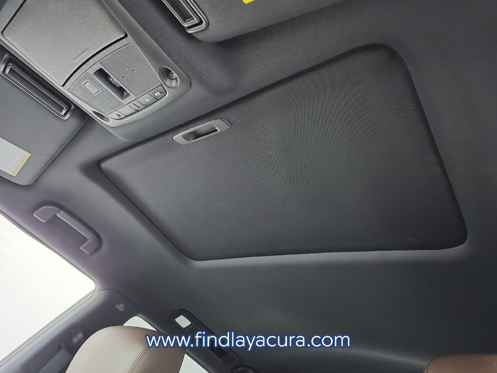 Used 2022 Nissan Armada Platinum w/ Captain's Chairs Package RWD image 13