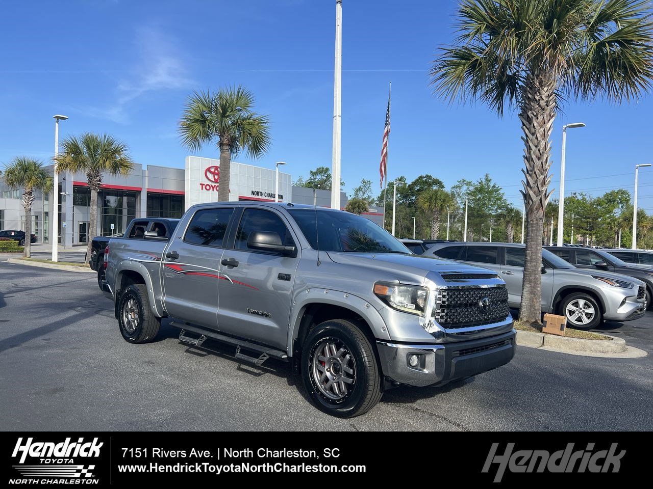 Used 2018 Toyota Tundra SR5 w/ SR5 Upgrade Package AWD/4WD image 1