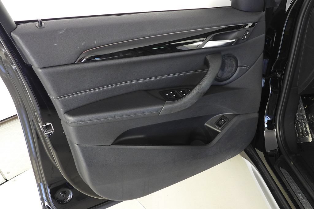 Used 2016 BMW X1 xDrive28i AWD/4WD image 11
