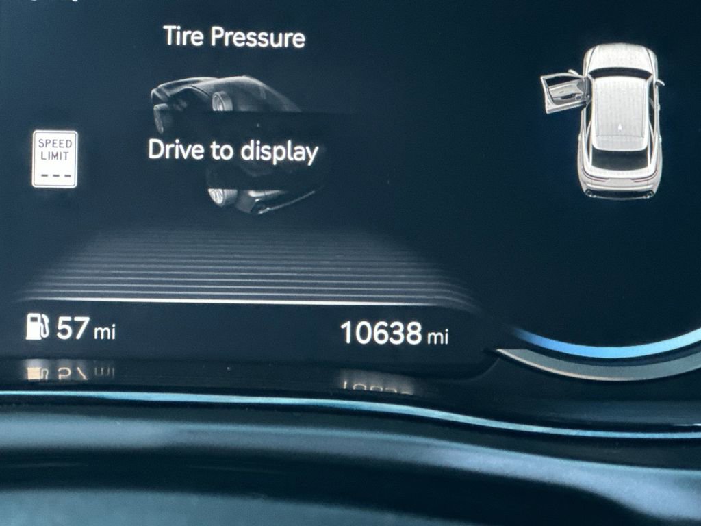 Used 2024 Genesis GV70 2.5T w/ Select Package image 28