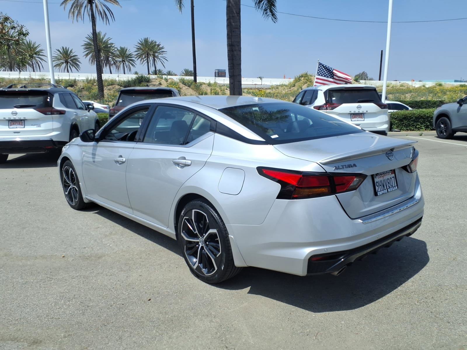 Certified 2023 Nissan Altima 2.5 SR FWD image 9