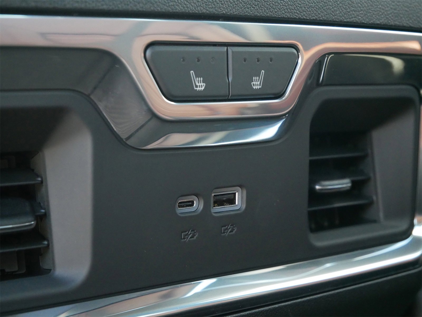 New 2026 GMC Sierra 1500 Denali Ultimate image 8