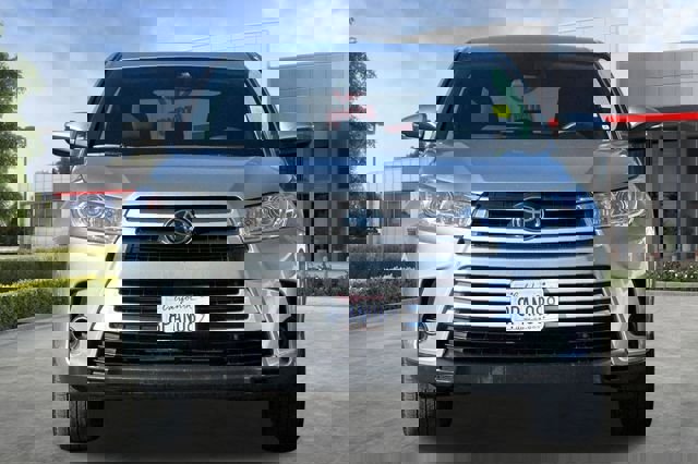 Used 2019 Toyota Highlander LE image 10