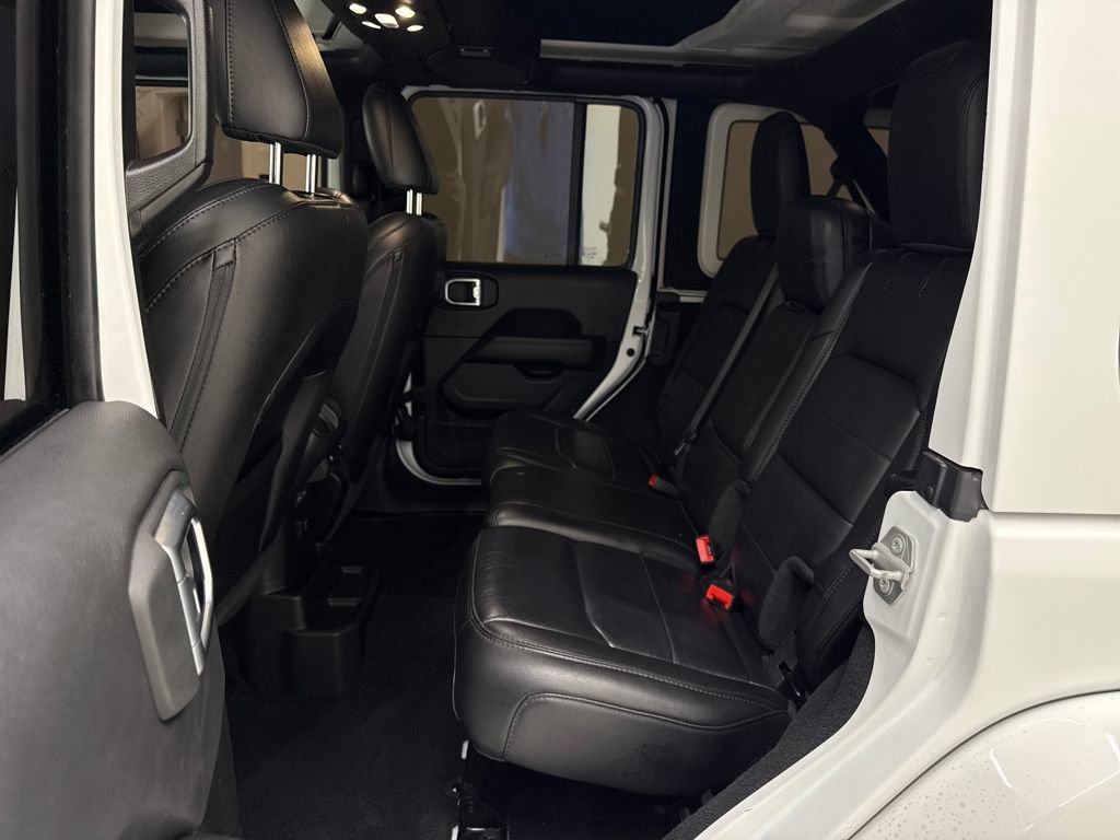 Used 2022 Jeep Wrangler Unlimited Sahara image 24