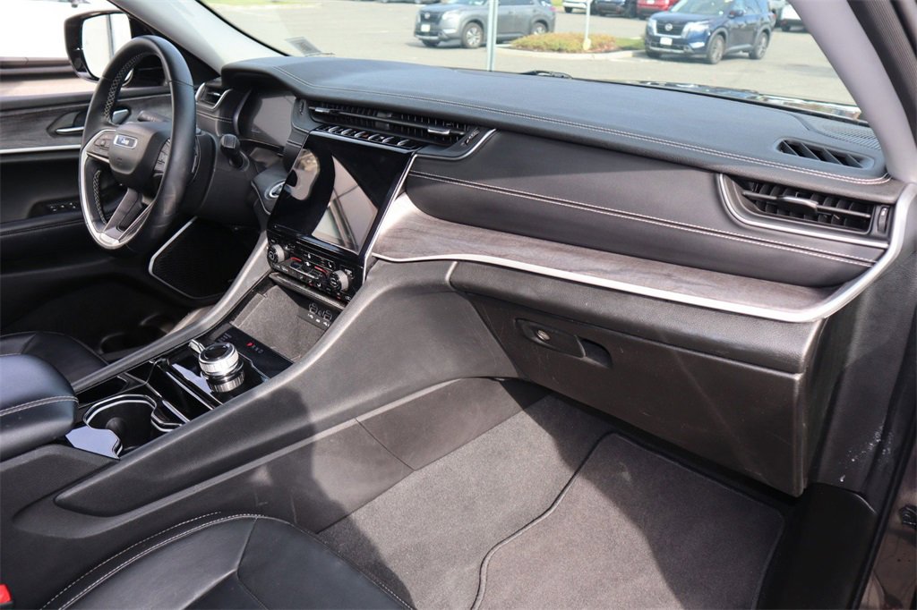 Used 2022 Jeep Grand Cherokee L Limited image 35