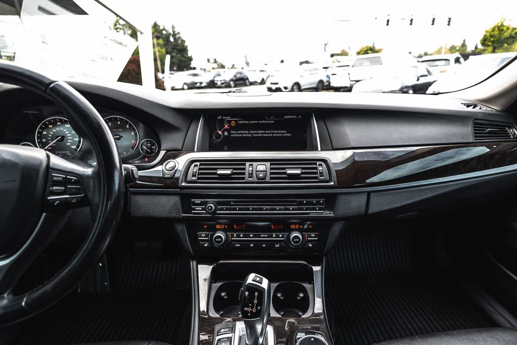 Used 2015 BMW 528i xDrive Sedan AWD/4WD image 24