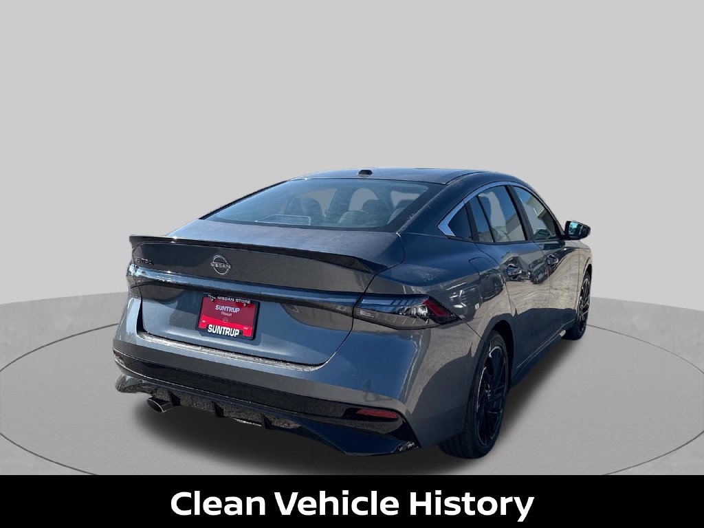 Certified 2027 Nissan Sentra SR w/ Floor Mat Package FWD image 6