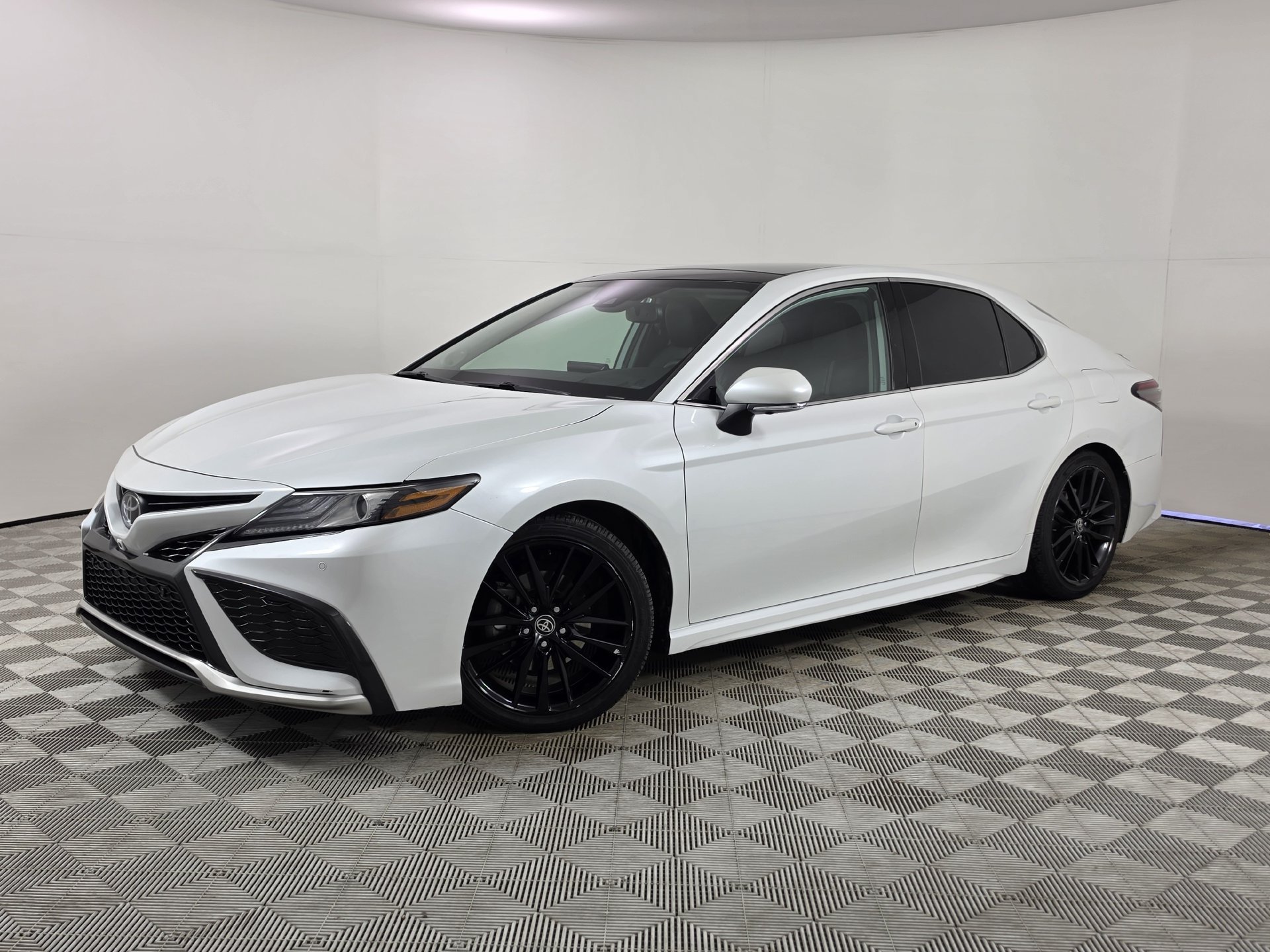 Used 2023 Toyota Camry XSE w/ Driver Assist Package FWD image 1