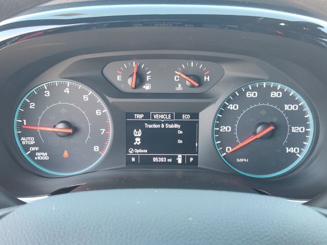 Used 2022 Chevrolet Traverse LS image 16