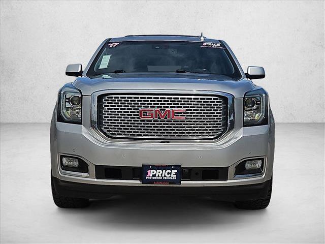 Used 2017 GMC Yukon Denali AWD/4WD image 2