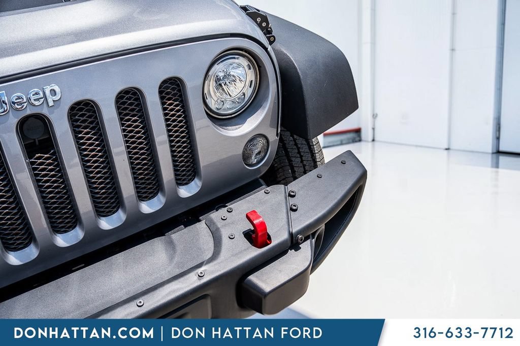 Used 2018 Jeep Wrangler Unlimited Rubicon AWD/4WD image 28
