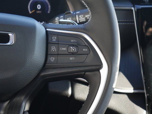 New 2025 Jeep Grand Cherokee L Altitude image 19