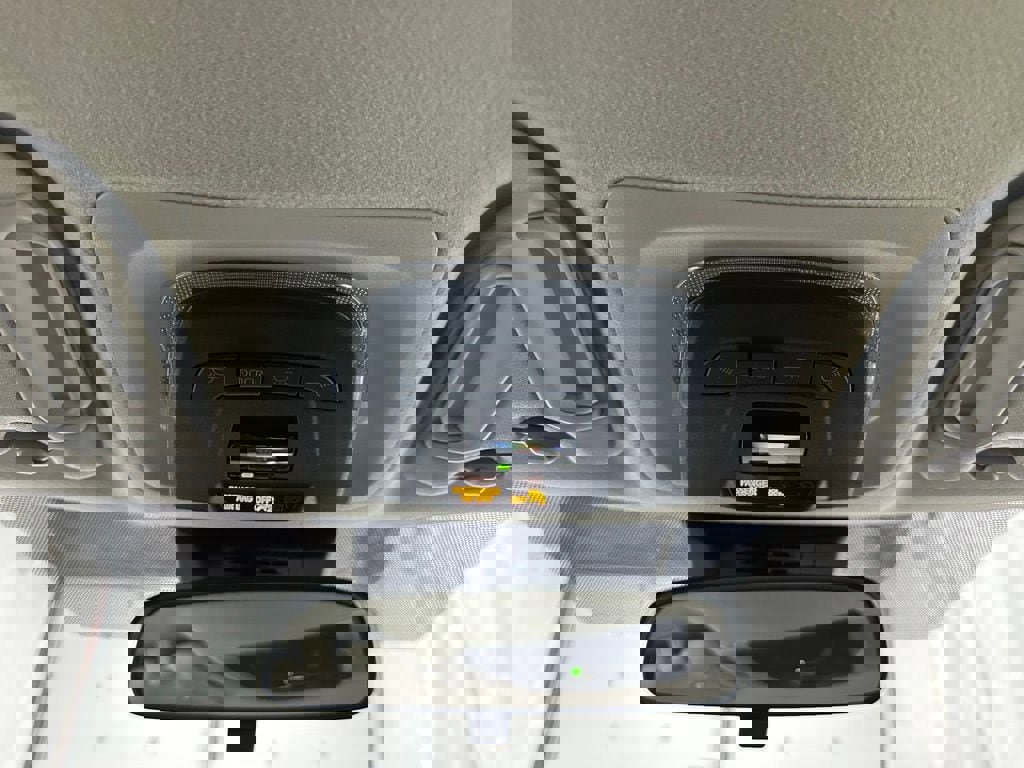 Used 2025 Toyota Corolla LE image 39