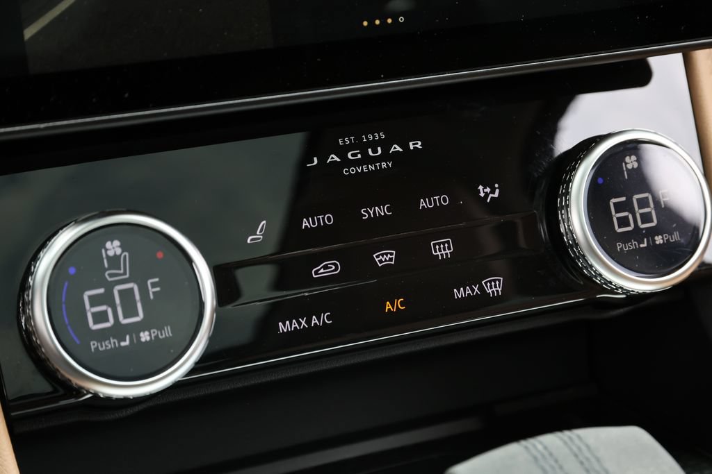Used 2023 Jaguar F-PACE S AWD/4WD image 26