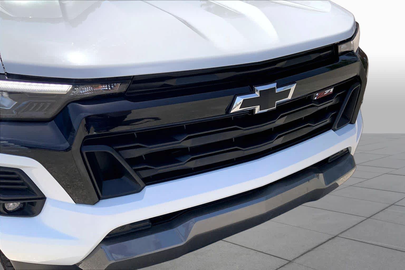Used 2024 Chevrolet Colorado Z71 w/ Z71 Convenience Package 2 AWD/4WD image 30