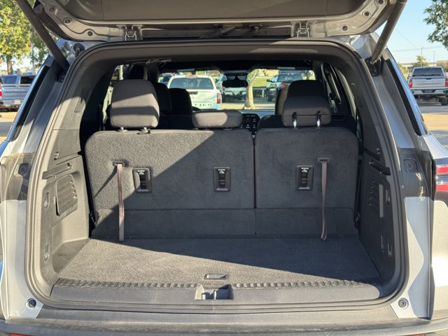Used 2025 Chevrolet Traverse LT FWD image 31