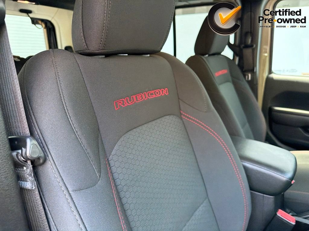 Certified 2022 Jeep Wrangler Unlimited Rubicon w/ Dual Top Group AWD/4WD image 33