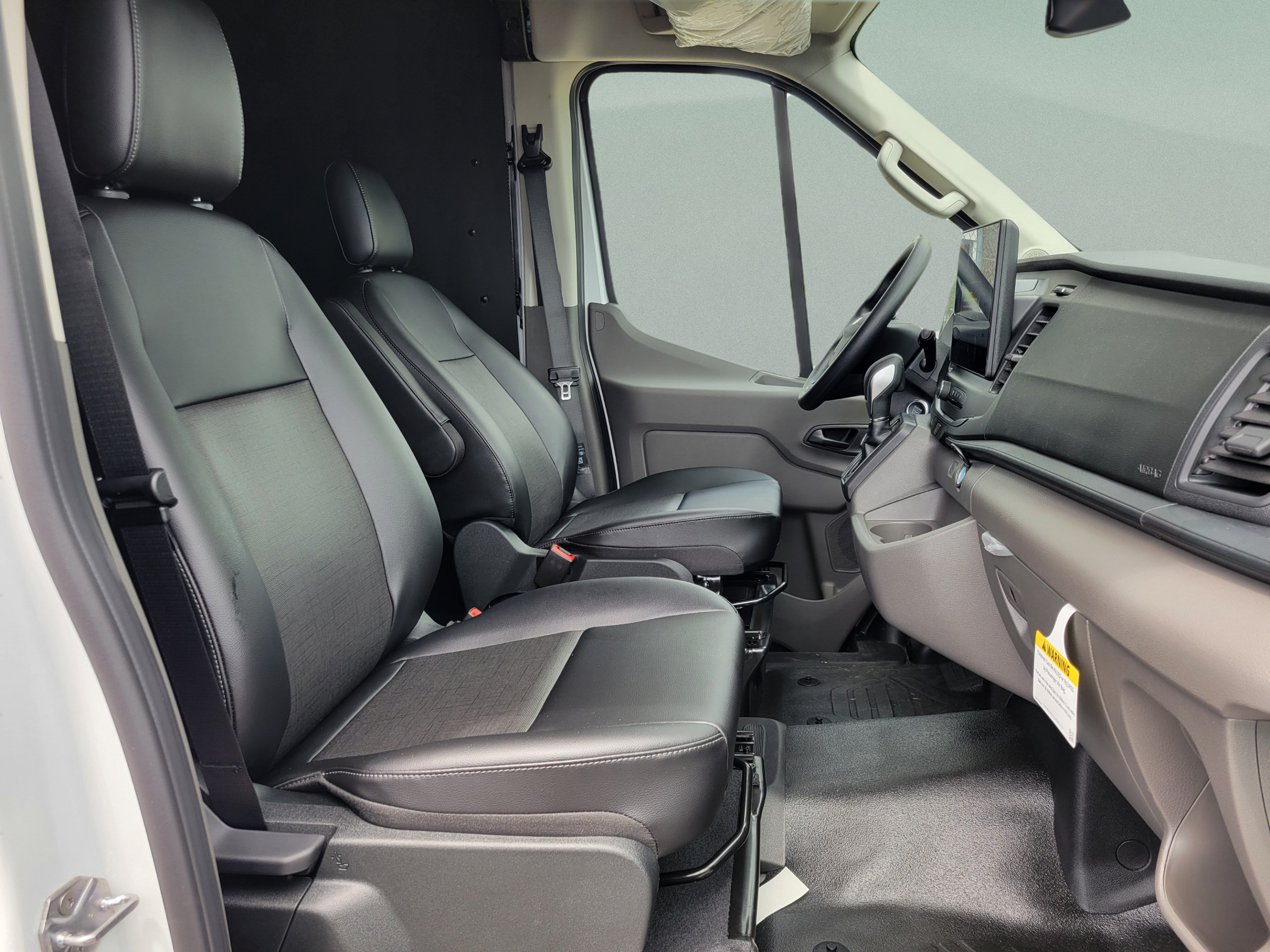 New 2026 Ford Transit 250 148 Medium Roof RWD image 13