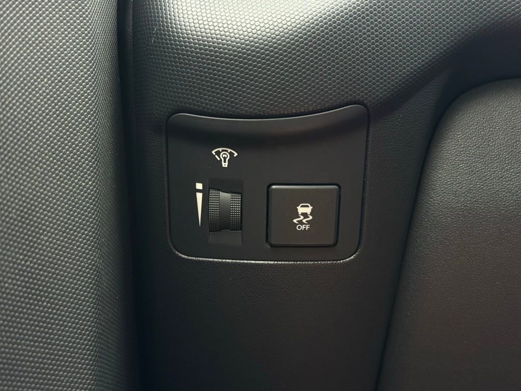 Used 2010 Kia Soul + FWD image 19