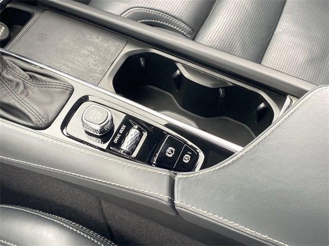 Used 2021 Volvo XC90 T6 Inscription w/ Lounge Package image 33