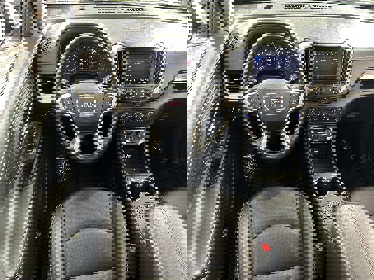 Used 2024 GMC Terrain SLT image 21