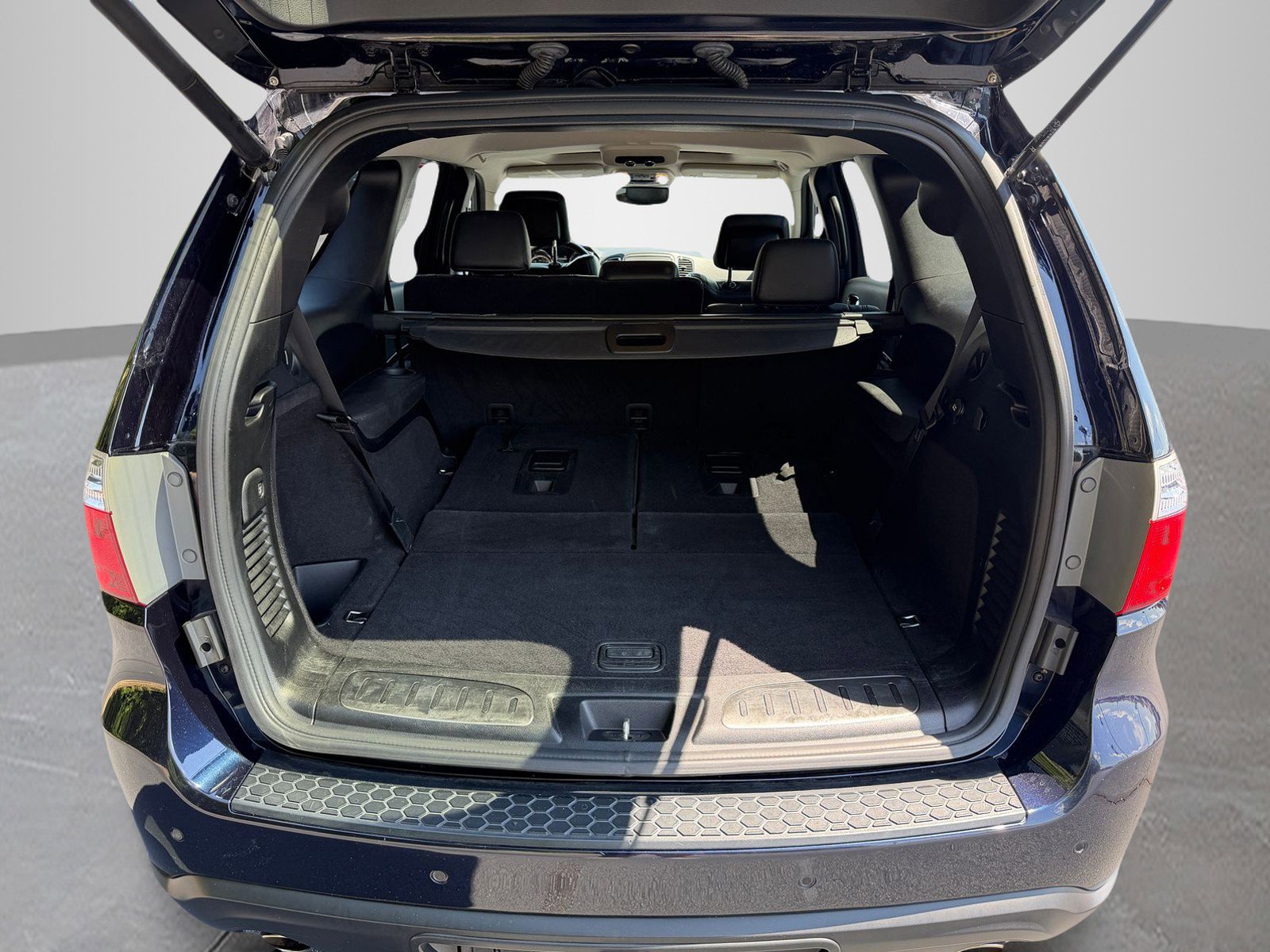Used 2011 Dodge Durango Citadel w/ Trailer Tow Group IV AWD/4WD image 8