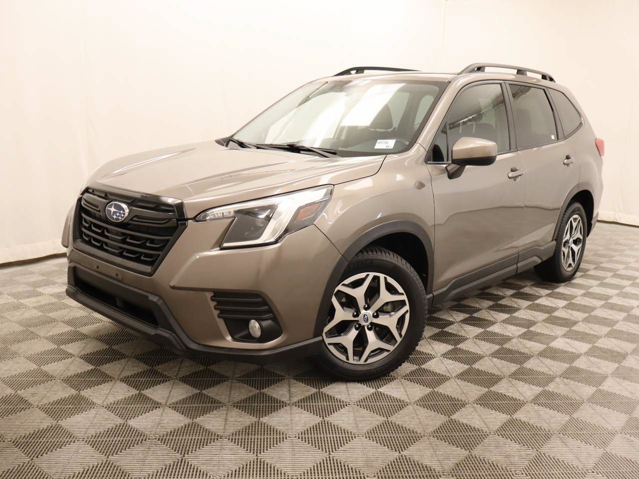 Used 2022 Subaru Forester Premium AWD/4WD image 1