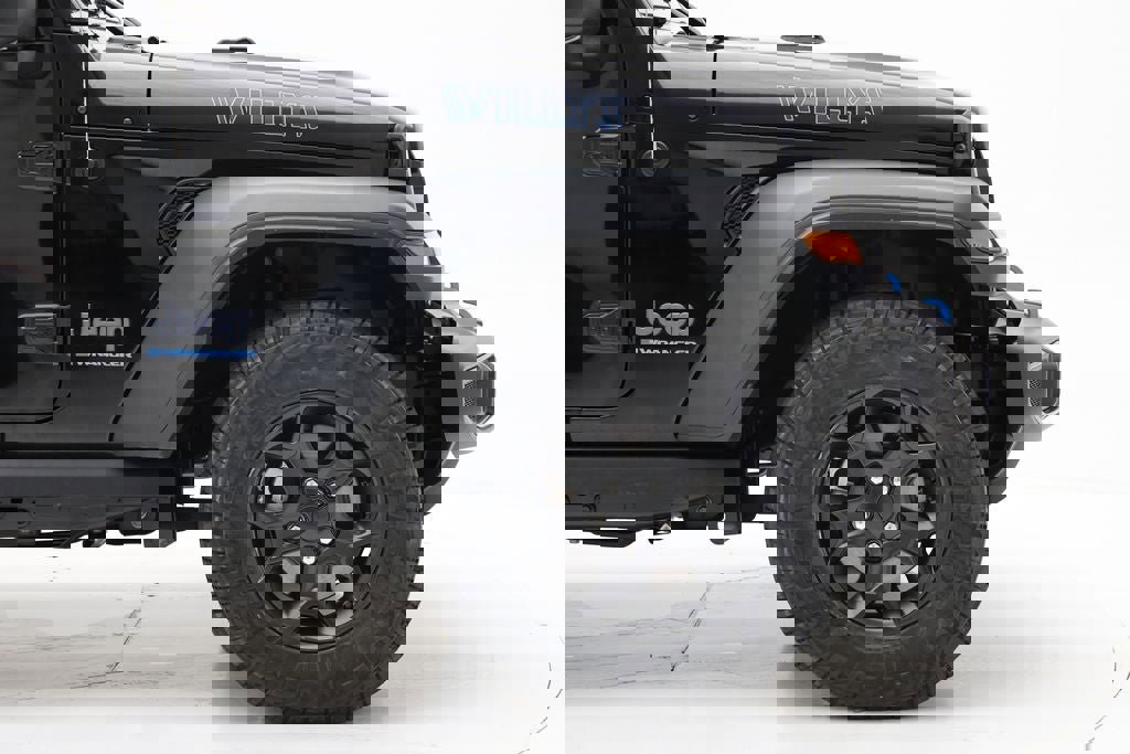 Used 2023 Jeep Wrangler Unlimited w/ Cold Weather Group image 3