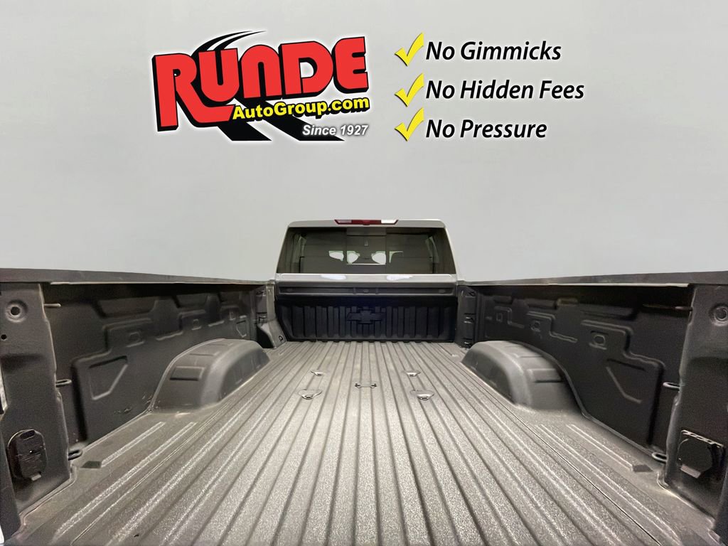 Used 2025 Chevrolet Silverado 3500 LTZ w/ LTZ Plus Package image 15