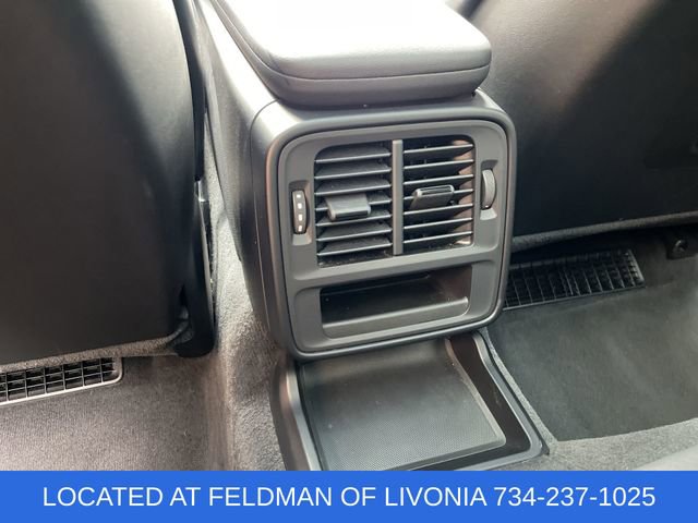 Used 2021 Porsche Taycan image 22