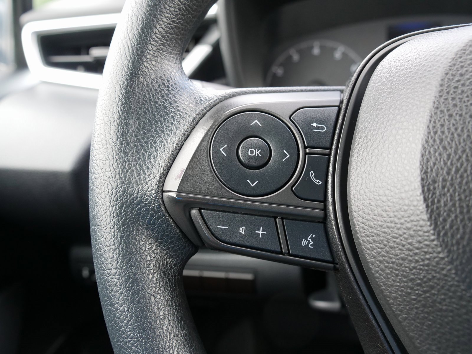 Used 2024 Toyota Corolla LE image 19