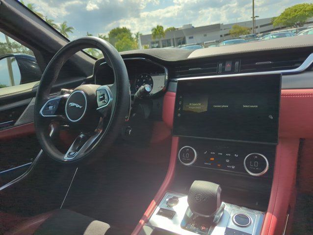 Used 2024 Jaguar F-PACE SVR AWD/4WD image 27
