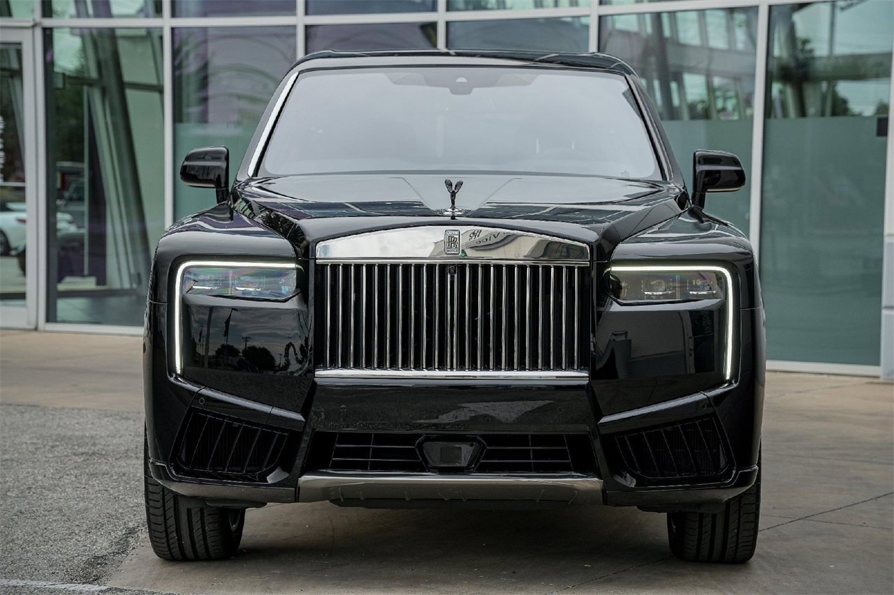 New 2026 Rolls-Royce Cullinan image 7