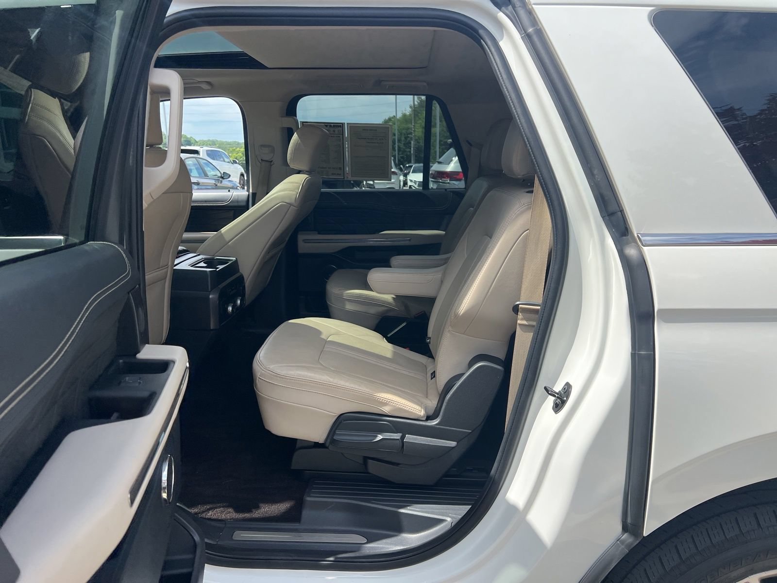 Used 2022 Ford Expedition Max Platinum AWD/4WD image 39