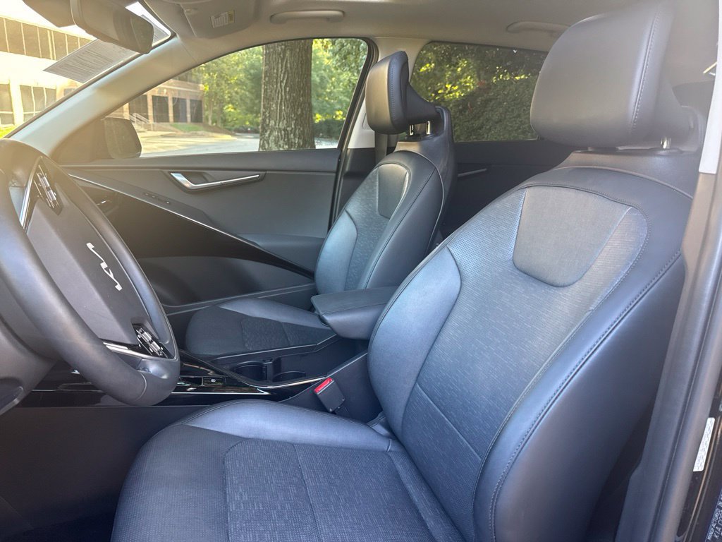 Used 2024 Kia Niro Wave w/ Wave Preserve Package FWD image 10