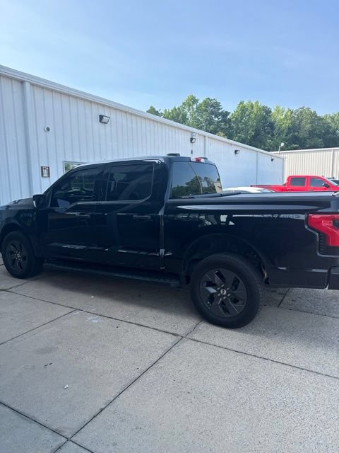 Used 2025 Ford F150 Lightning XLT AWD/4WD image 8