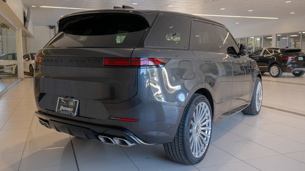 New 2025 Land Rover Range Rover Sport Dynamic SE image 7
