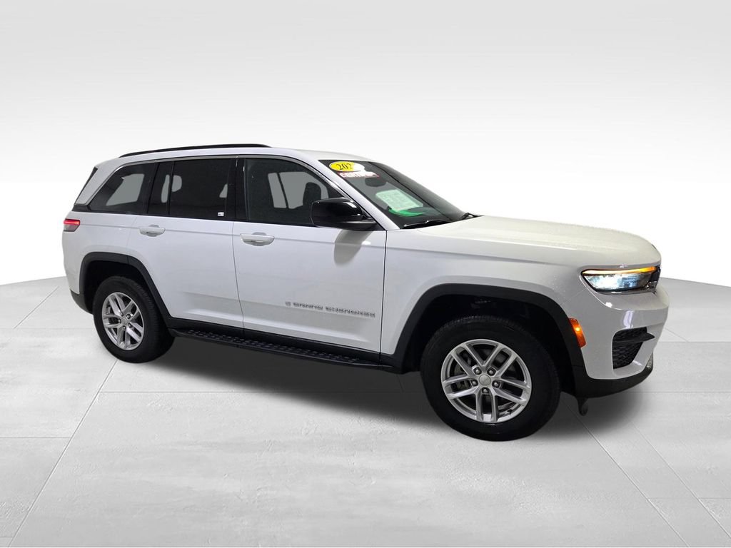Certified 2024 Jeep Grand Cherokee Laredo X AWD/4WD image 25
