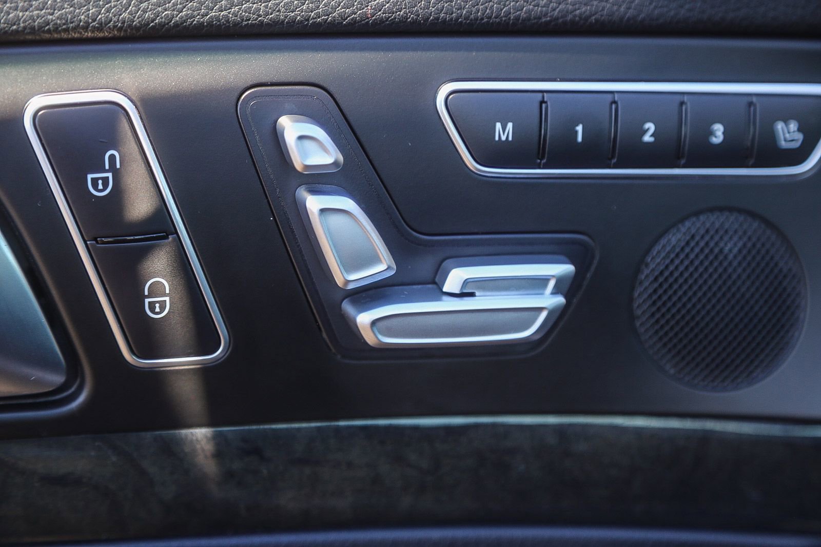 Used 2013 Mercedes-Benz SL 550 image 21