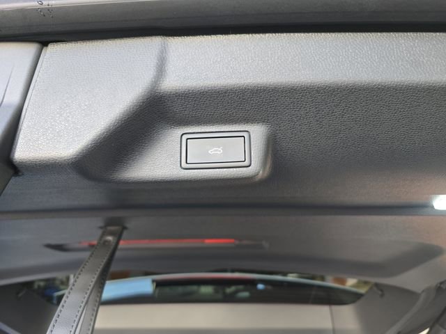 New 2025 Volkswagen ID. Buzz 1st Edition image 21