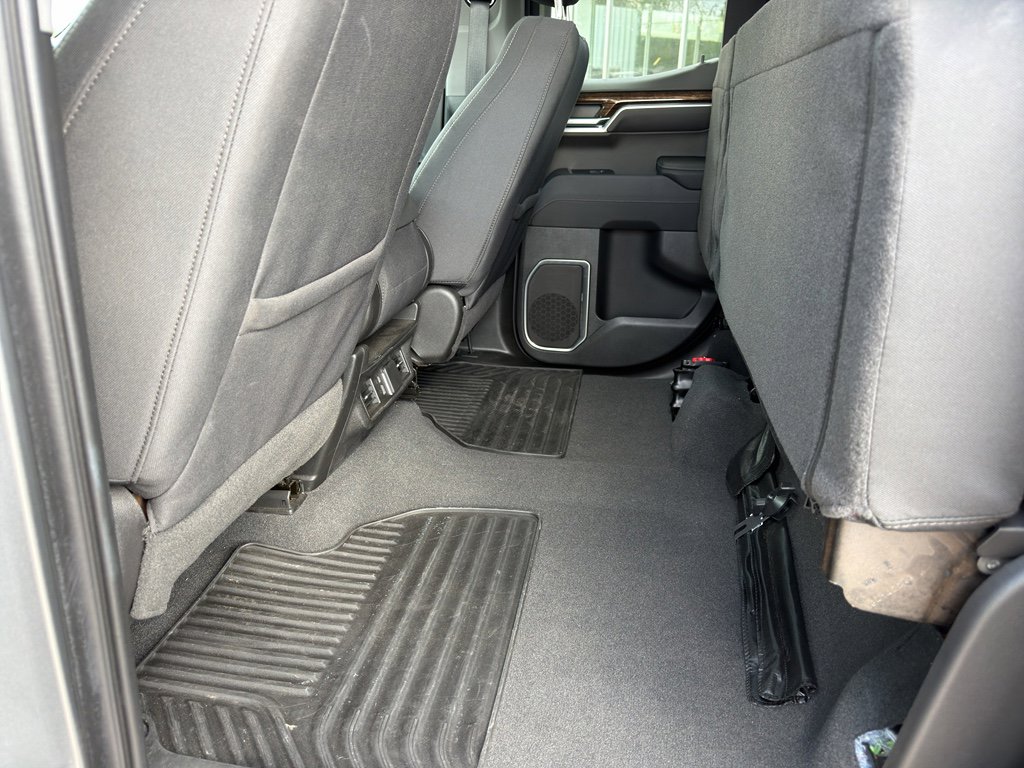 Used 2023 GMC Sierra 1500 Elevation image 27