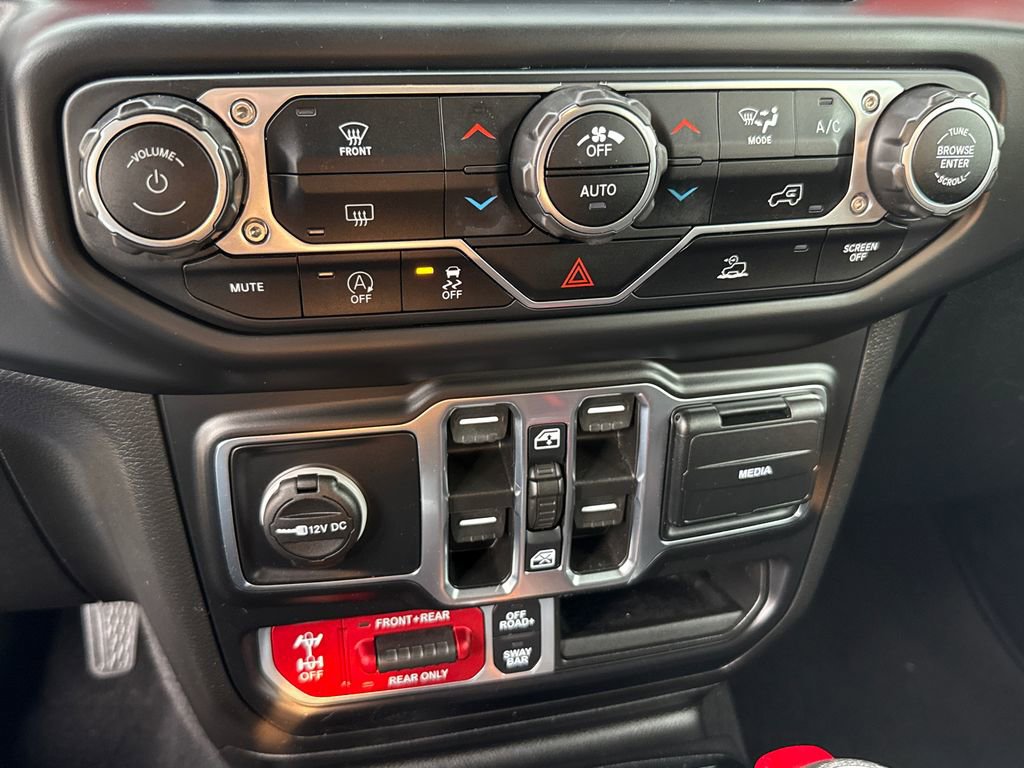 Used 2022 Jeep Wrangler Unlimited Rubicon AWD/4WD image 28