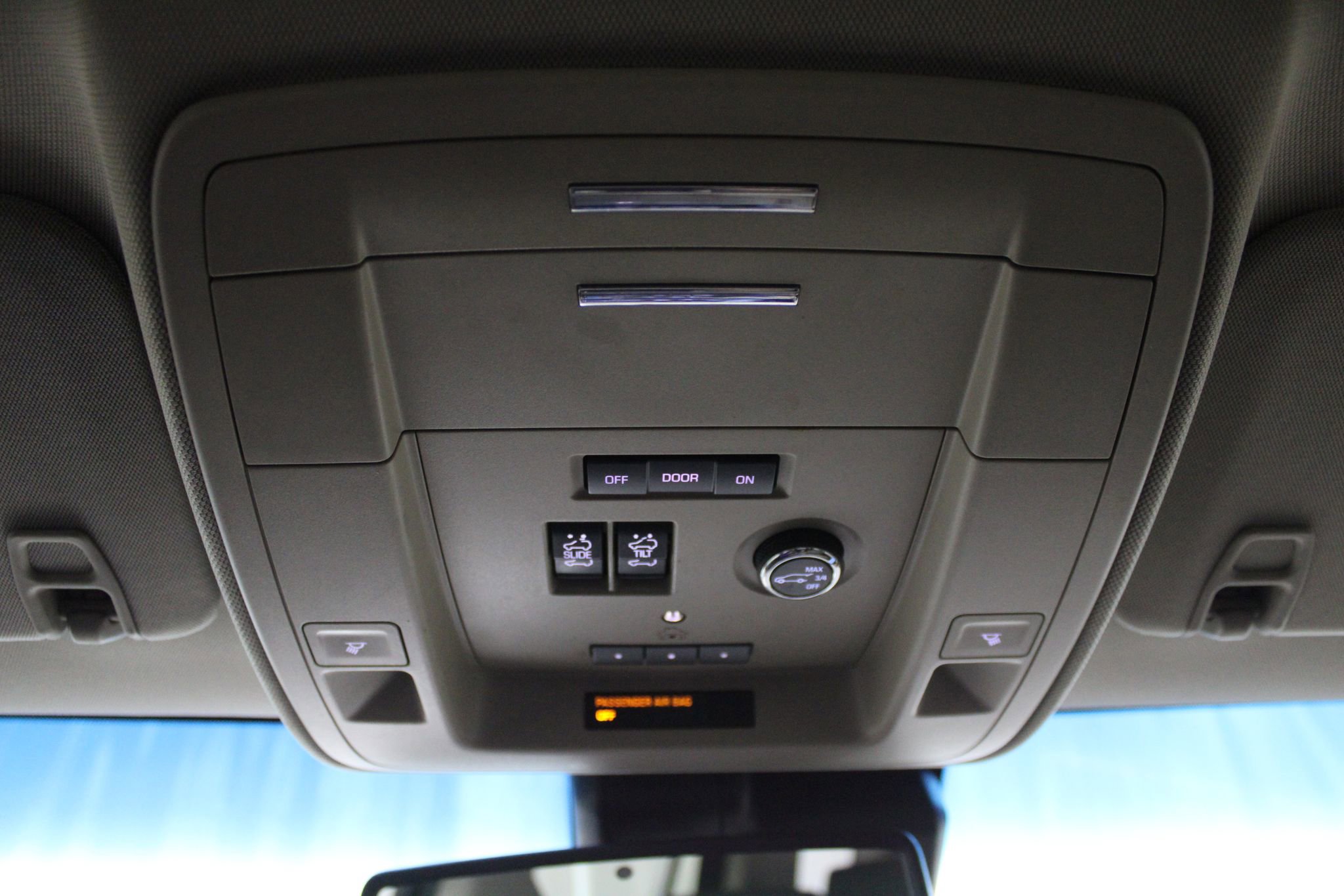 Used 2018 GMC Yukon Denali image 34