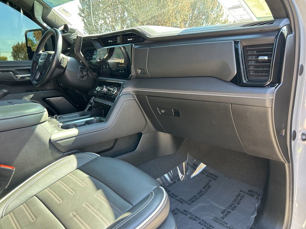 Used 2024 GMC Sierra 2500 AT4X image 41