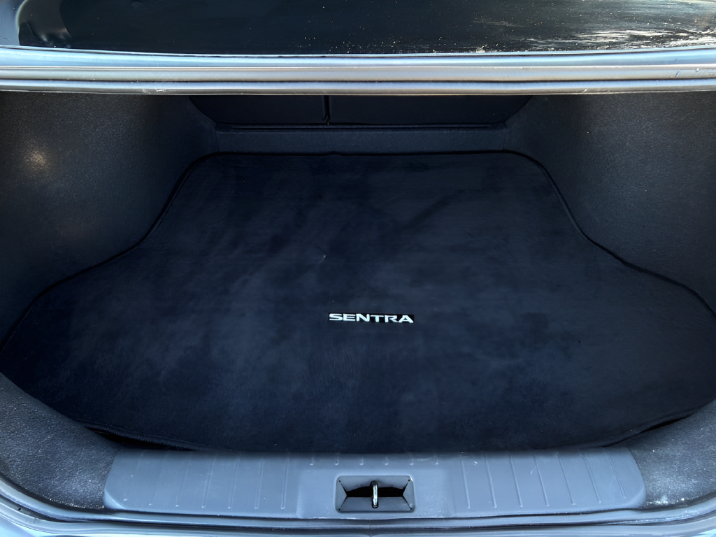 Used 2024 Nissan Sentra SV FWD image 13
