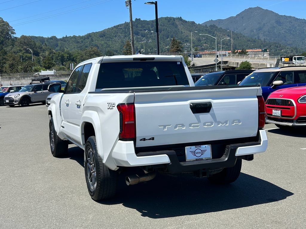 Used 2025 Toyota Tacoma TRD Sport AWD/4WD image 3