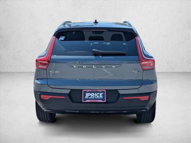Used 2021 Volvo XC40 T5 R-Design image 7