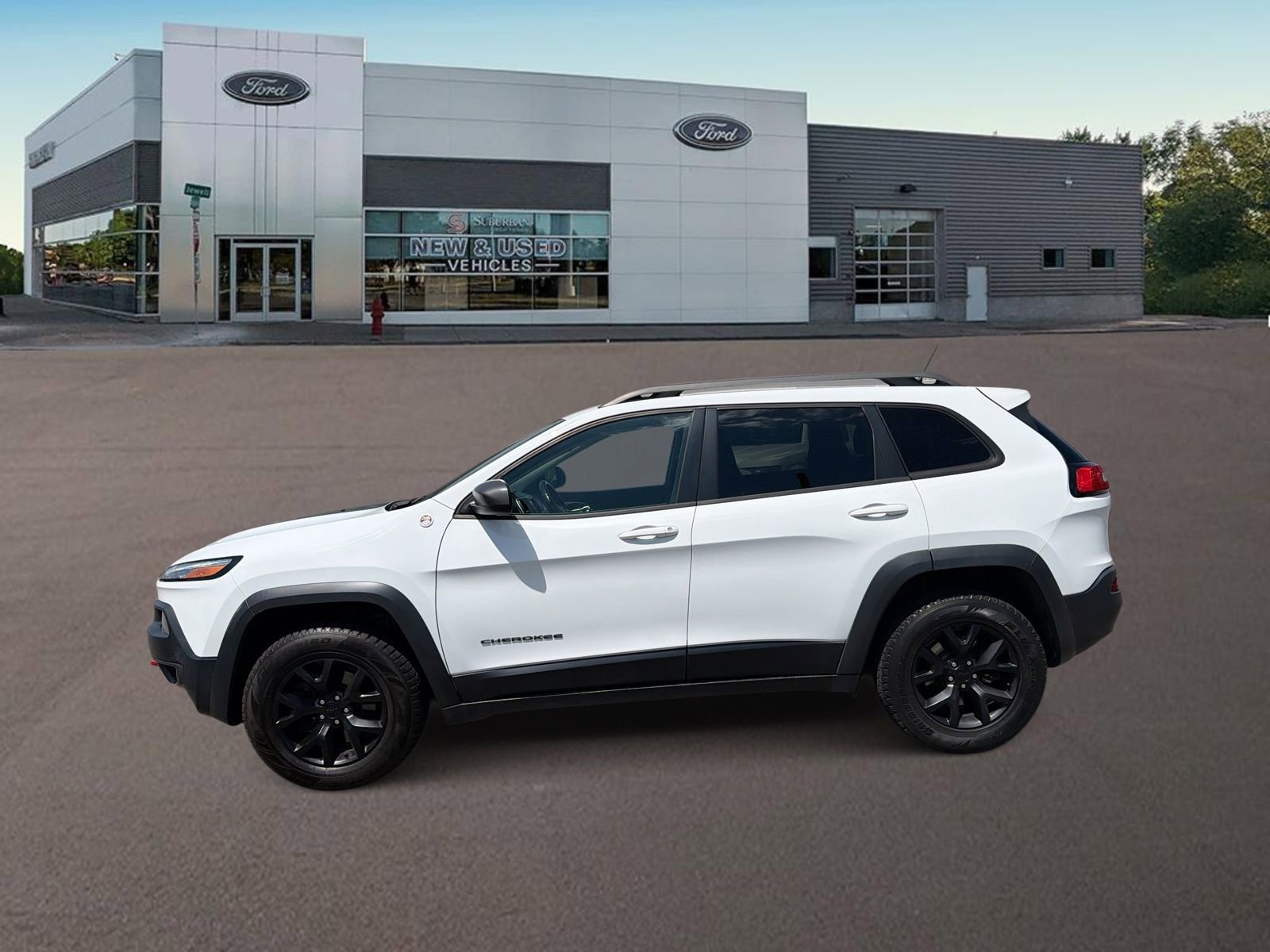 Used 2015 Jeep Cherokee Trailhawk w/ Cold Weather Group AWD/4WD image 7