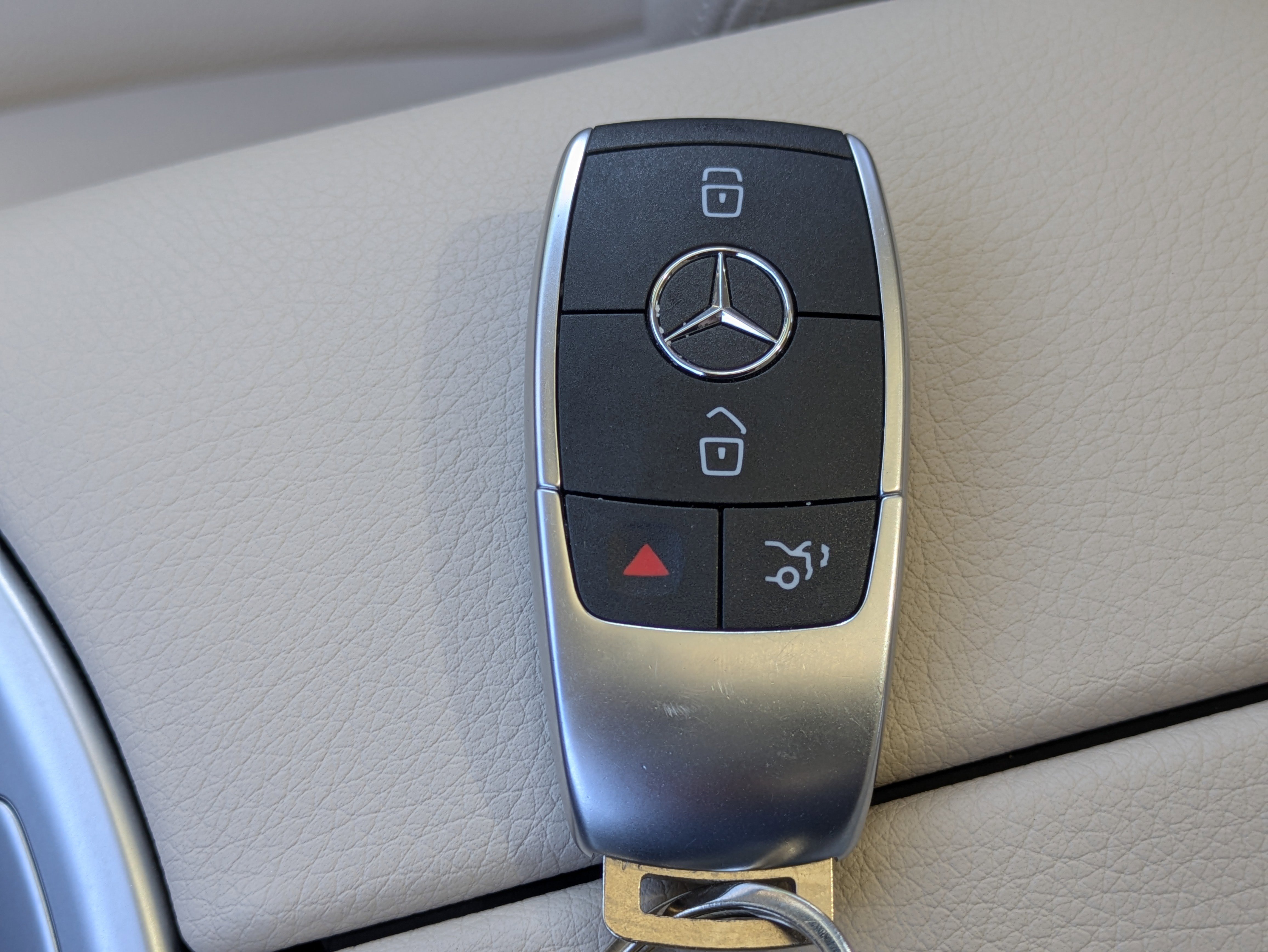 Certified 2022 Mercedes-Benz GLC 300 image 28